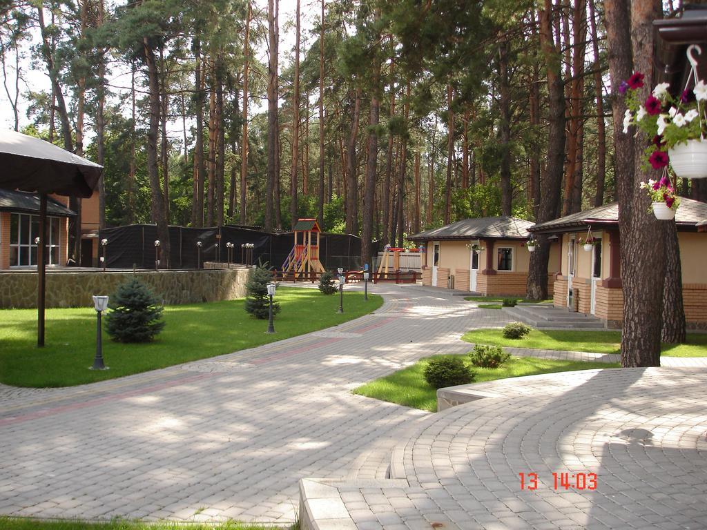 Hotel-Restaurant Complex Vensky Бровари Екстер'єр фото