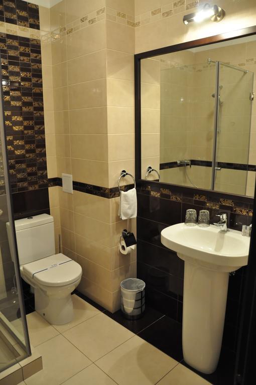 Hotel-Restaurant Complex Vensky Бровари Екстер'єр фото